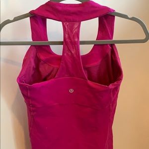 Lululemon Size 8 Top Racerback w Bra Attached